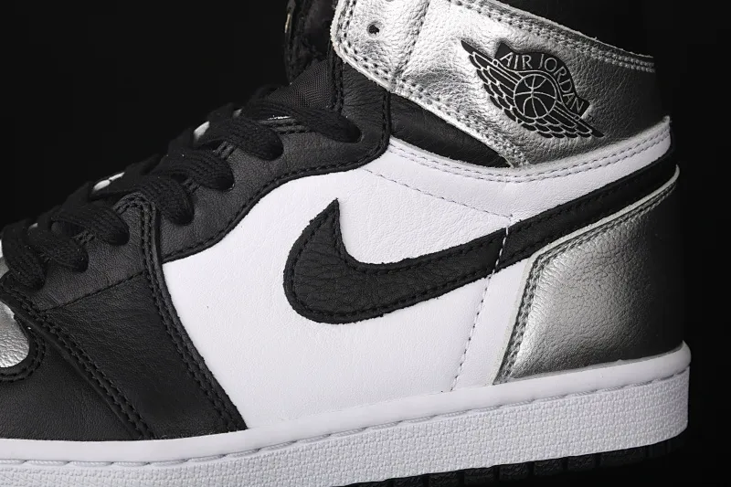 All categories Air Jordan Jordan series basketball shoes Air Jordan 1 High Air Jordan 1 High OG Wmns "Silver Toe" AJ1 Joe 1 metallic black silver silver toe CD0461-001